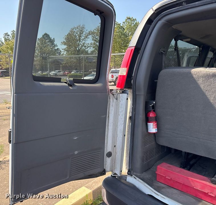 image for item OB9658 2014 Chevrolet Express G3500 van