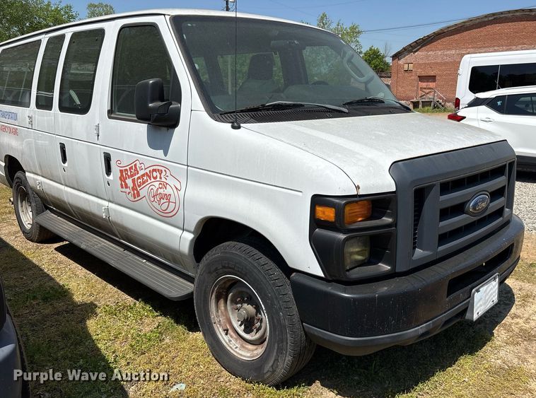 image for item OB9659 2013 Ford E350 Super Duty van