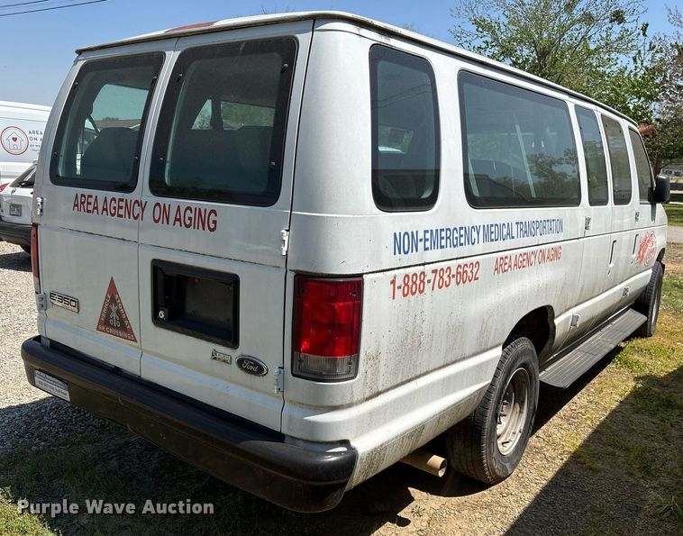 image for item OB9659 2013 Ford E350 Super Duty van