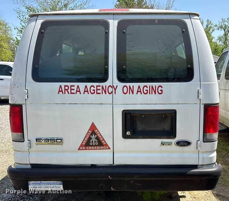 image for item OB9659 2013 Ford E350 Super Duty van