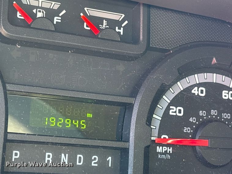 image for item OB9659 2013 Ford E350 Super Duty van