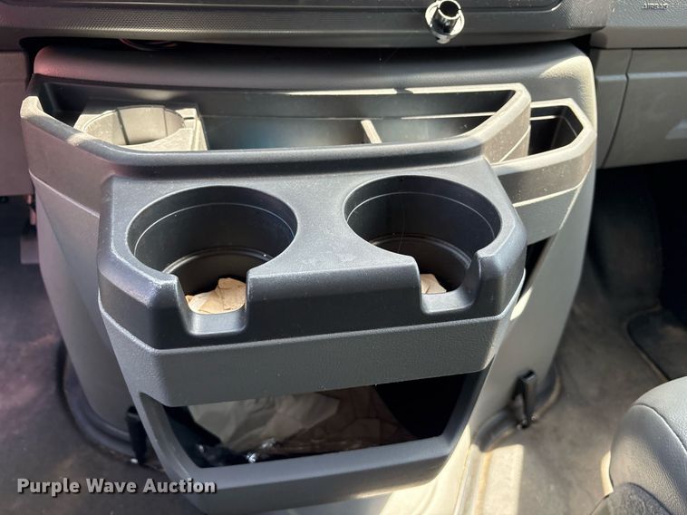 image for item OB9659 2013 Ford E350 Super Duty van