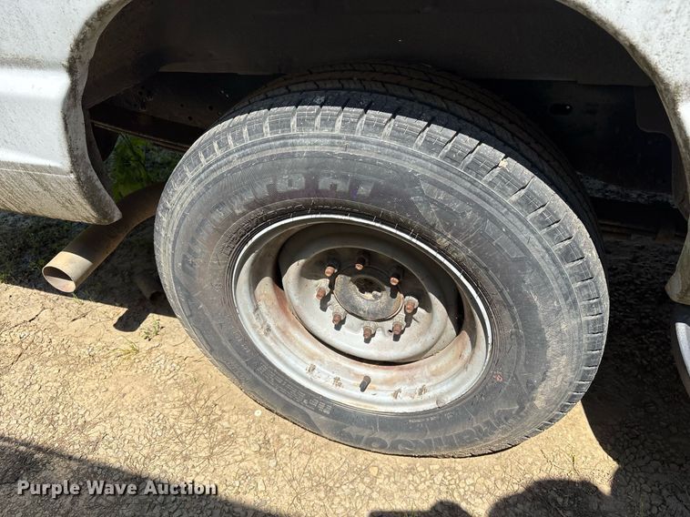 image for item OB9659 2013 Ford E350 Super Duty van