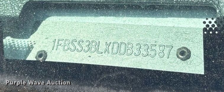 image for item OB9659 2013 Ford E350 Super Duty van