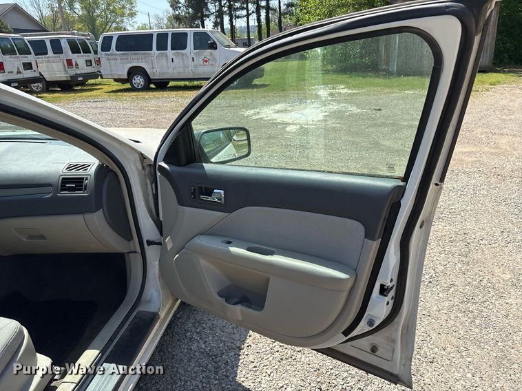 image for item OB9660 2011 Ford Fusion 