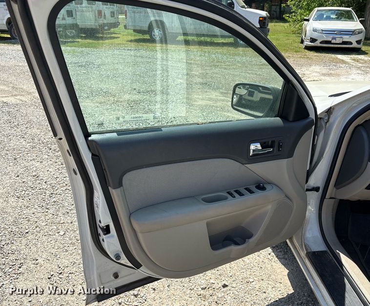 image for item OB9661 2011 Ford Fusion 