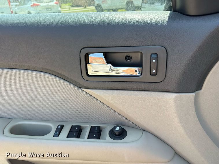 image for item OB9661 2011 Ford Fusion 