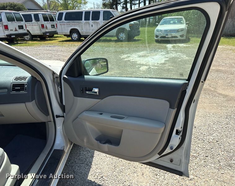 image for item OB9661 2011 Ford Fusion 