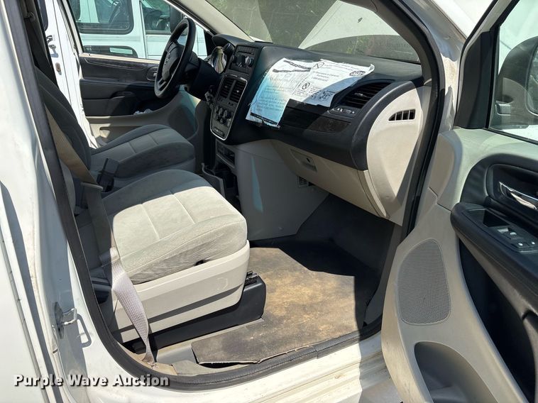 image for item OB9662 2013 Dodge Grand Caravan handicap accessible van