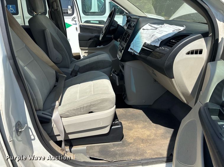 image for item OB9662 2013 Dodge Grand Caravan handicap accessible van