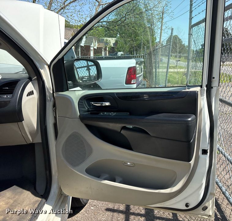 image for item OB9662 2013 Dodge Grand Caravan handicap accessible van