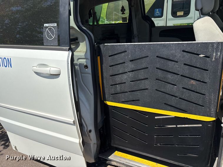 image for item OB9662 2013 Dodge Grand Caravan handicap accessible van