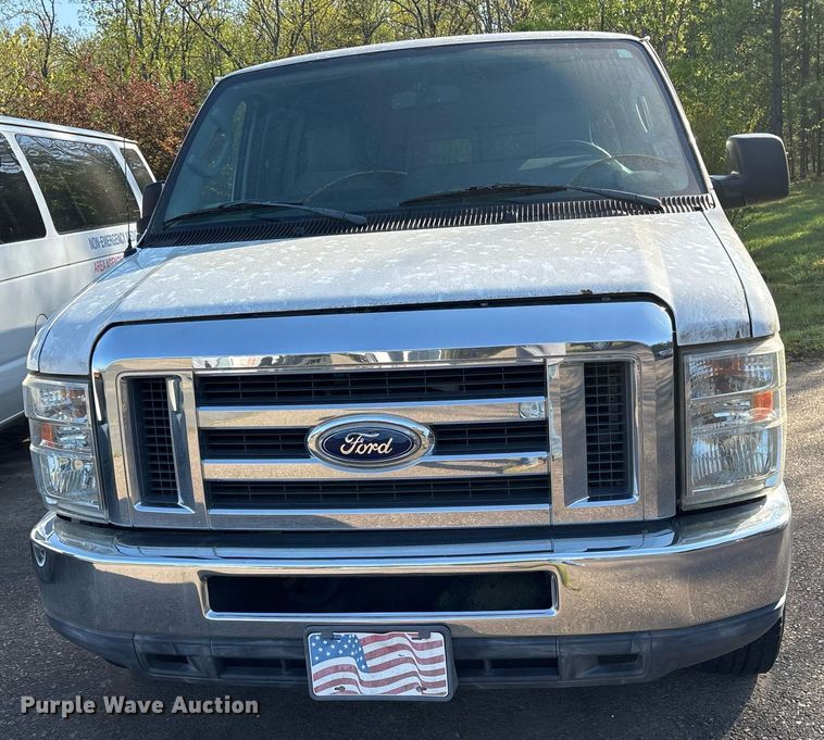 image for item OB9663 2014 Ford E350 Super Duty XL van