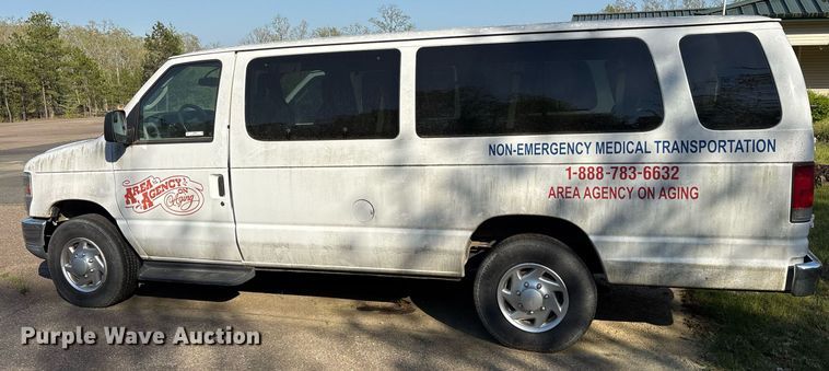 image for item OB9663 2014 Ford E350 Super Duty XL van