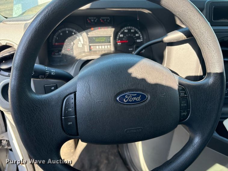 image for item OB9663 2014 Ford E350 Super Duty XL van