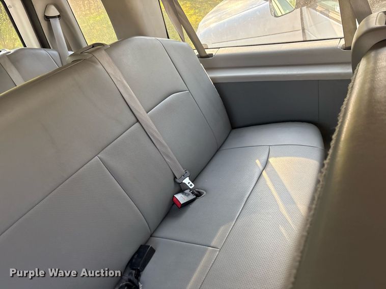 image for item OB9663 2014 Ford E350 Super Duty XL van