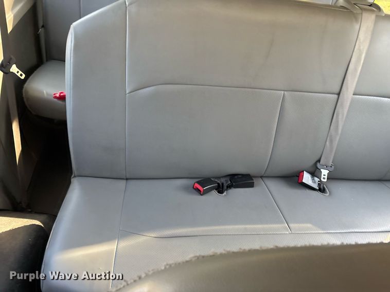 image for item OB9663 2014 Ford E350 Super Duty XL van