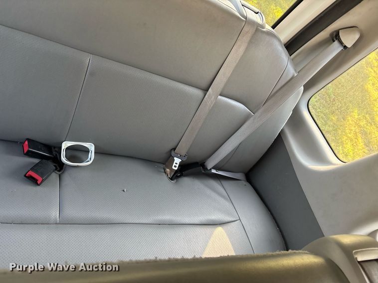 image for item OB9663 2014 Ford E350 Super Duty XL van