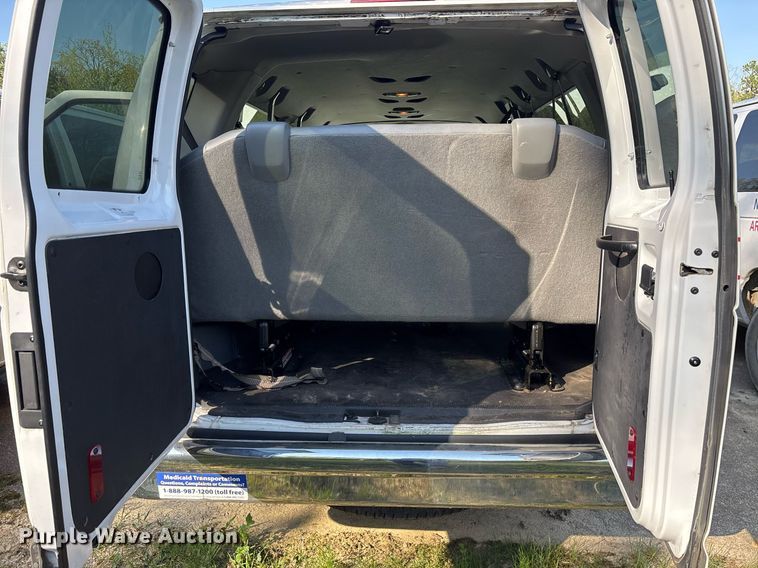 image for item OB9663 2014 Ford E350 Super Duty XL van