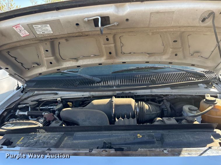 image for item OB9663 2014 Ford E350 Super Duty XL van