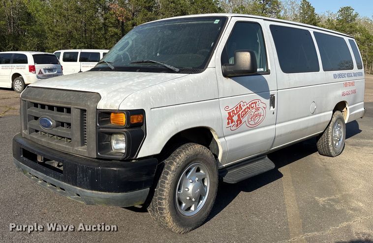 image for item OB9664 2013 Ford E350 Super Duty XL van