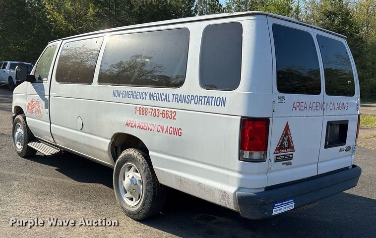 image for item OB9664 2013 Ford E350 Super Duty XL van