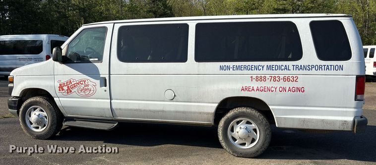 image for item OB9664 2013 Ford E350 Super Duty XL van