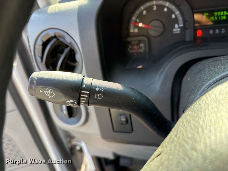 image for item OB9664 2013 Ford E350 Super Duty XL van