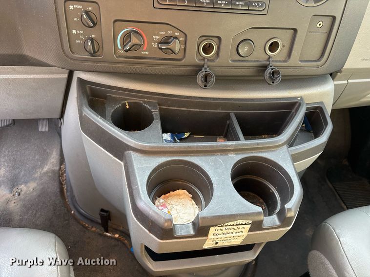 image for item OB9664 2013 Ford E350 Super Duty XL van