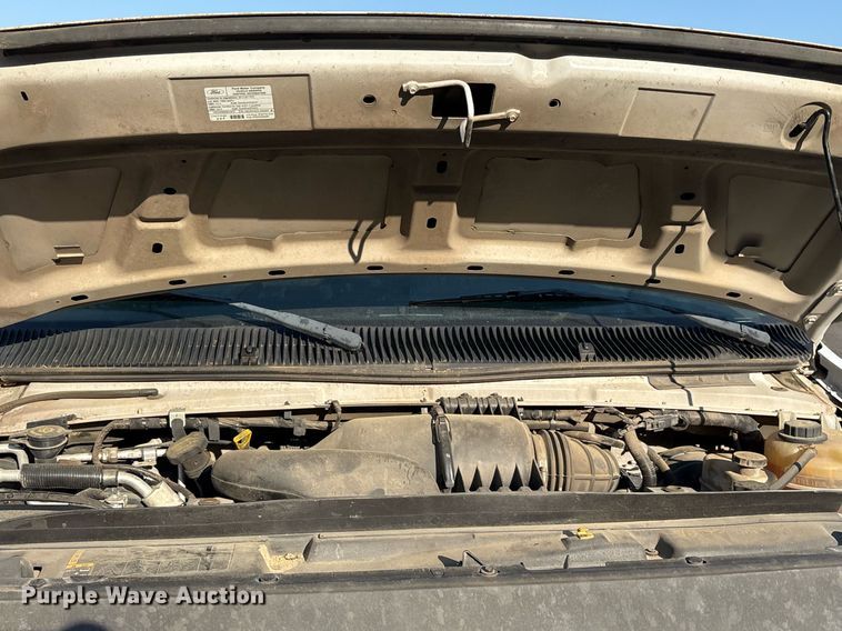 image for item OB9664 2013 Ford E350 Super Duty XL van