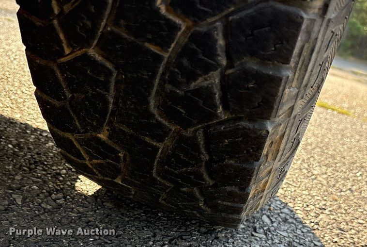 image for item OB9664 2013 Ford E350 Super Duty XL van