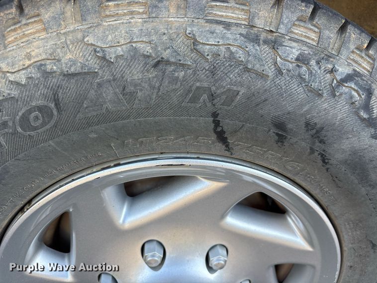 image for item OB9664 2013 Ford E350 Super Duty XL van