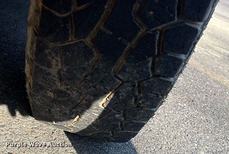 image for item OB9664 2013 Ford E350 Super Duty XL van