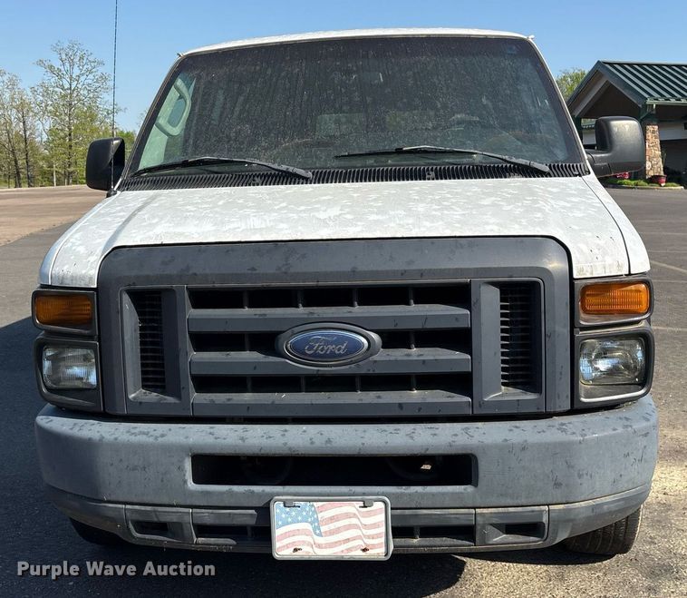 image for item OB9665 2013 Ford E350 Super Duty XL van