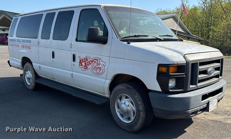 image for item OB9665 2013 Ford E350 Super Duty XL van