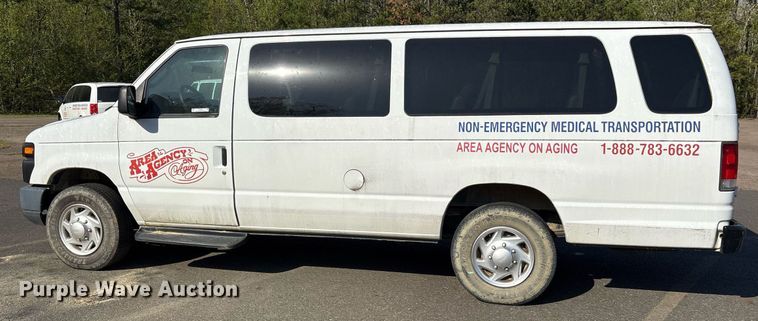 image for item OB9665 2013 Ford E350 Super Duty XL van