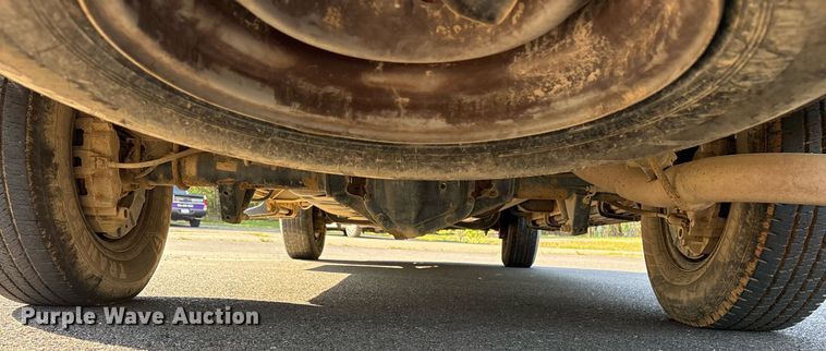 image for item OB9665 2013 Ford E350 Super Duty XL van