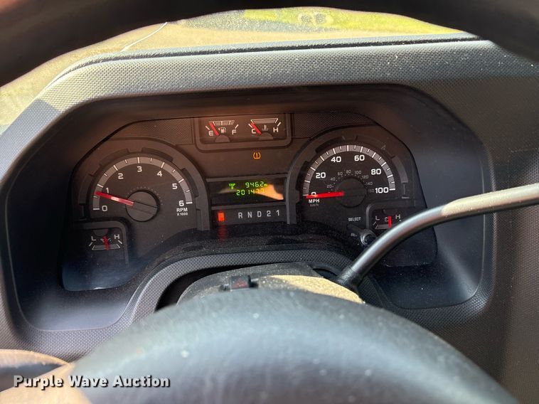 image for item OB9665 2013 Ford E350 Super Duty XL van