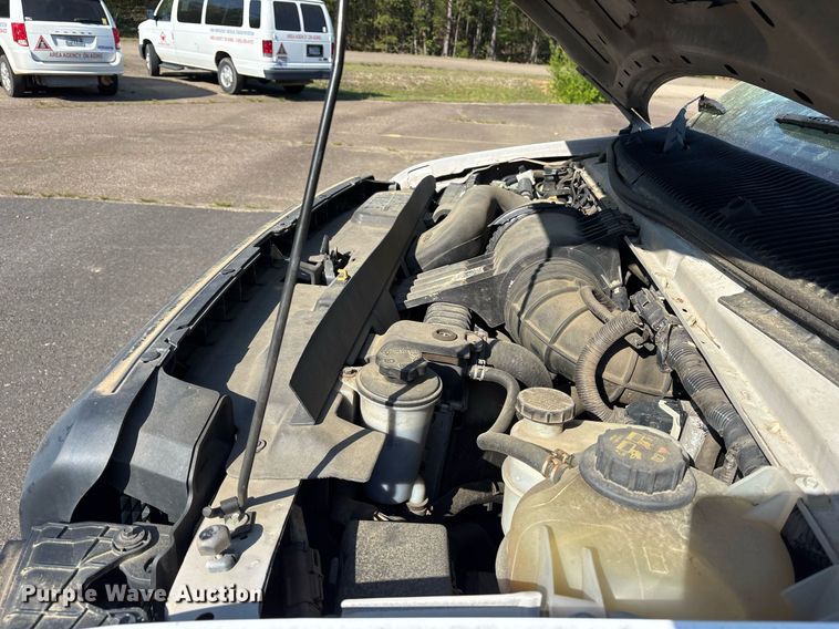 image for item OB9665 2013 Ford E350 Super Duty XL van