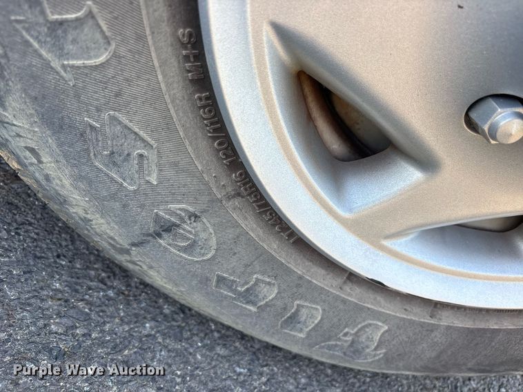 image for item OB9665 2013 Ford E350 Super Duty XL van