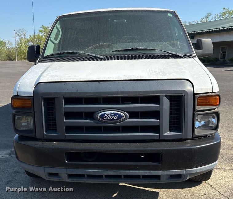 image for item OB9666 2014 Ford E350 Super Duty XL van