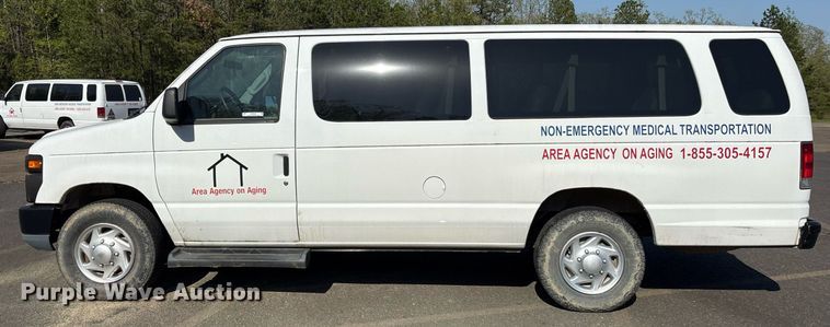 image for item OB9666 2014 Ford E350 Super Duty XL van