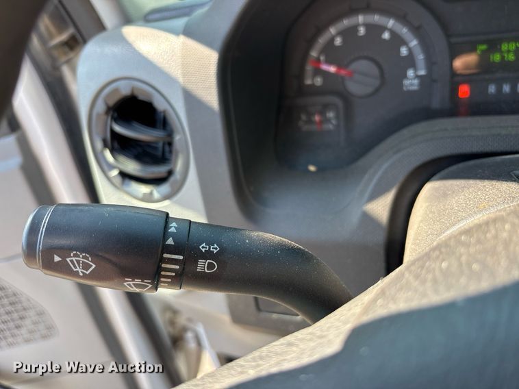 image for item OB9666 2014 Ford E350 Super Duty XL van