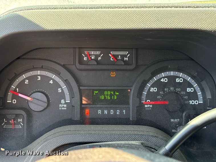 image for item OB9666 2014 Ford E350 Super Duty XL van