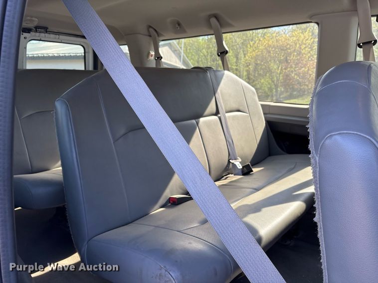 image for item OB9666 2014 Ford E350 Super Duty XL van