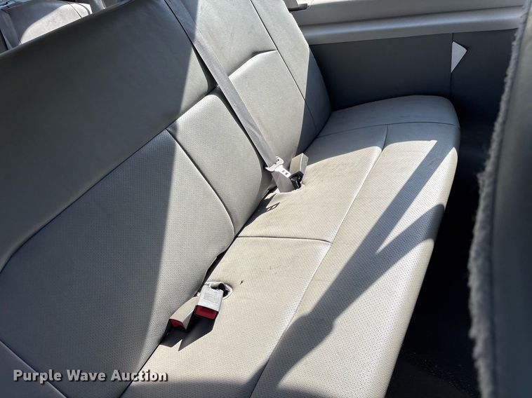 image for item OB9666 2014 Ford E350 Super Duty XL van