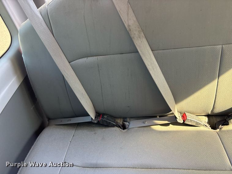 image for item OB9666 2014 Ford E350 Super Duty XL van