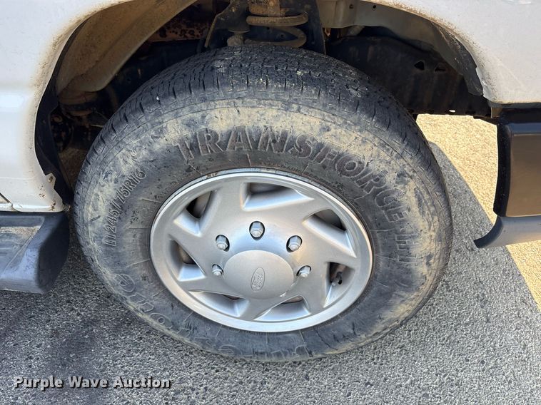 image for item OB9666 2014 Ford E350 Super Duty XL van