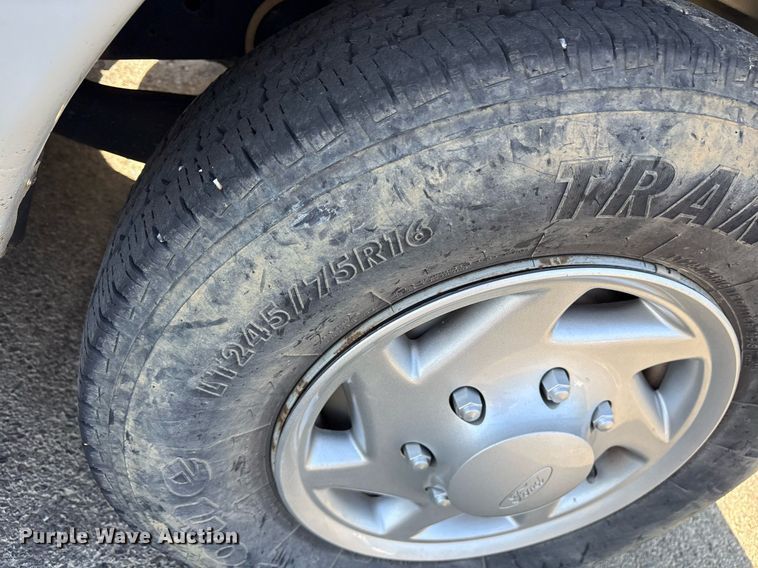 image for item OB9666 2014 Ford E350 Super Duty XL van