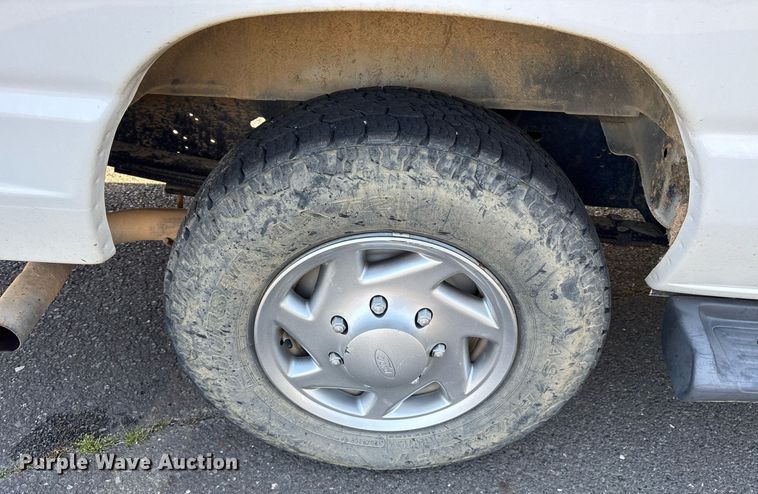 image for item OB9666 2014 Ford E350 Super Duty XL van